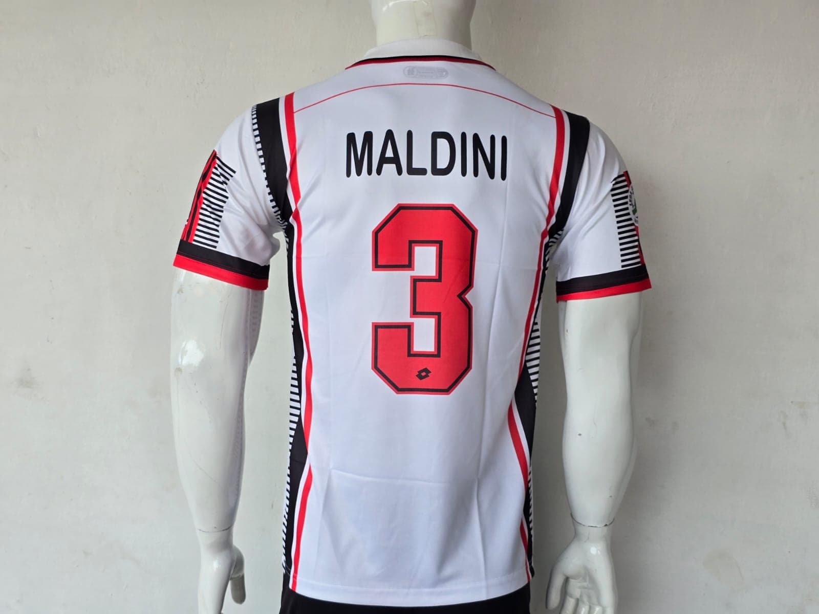 AC Milan 1997-98 away (MALDINI)             - View 2