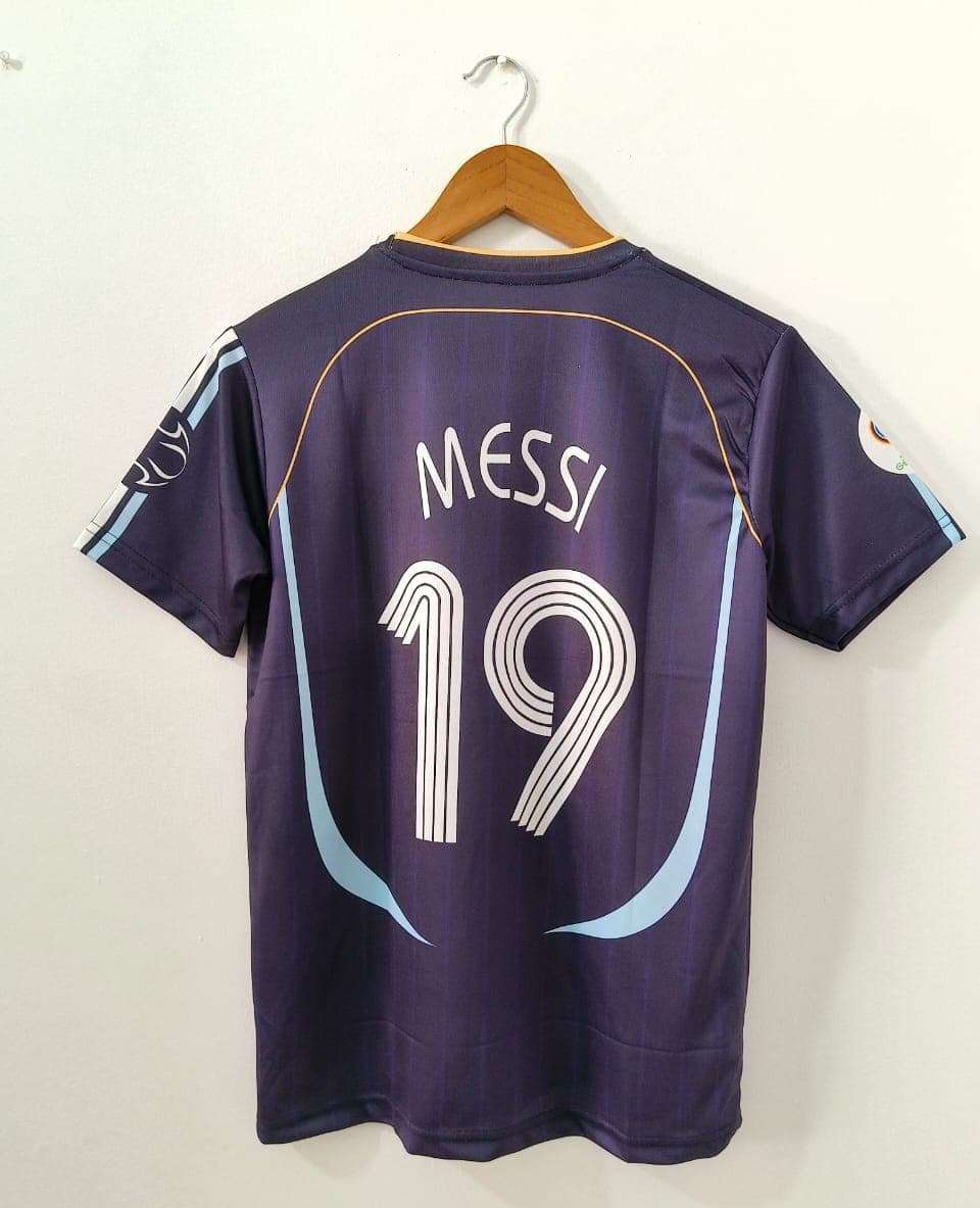 Argentina 2006 away (MESSI ) - View 2