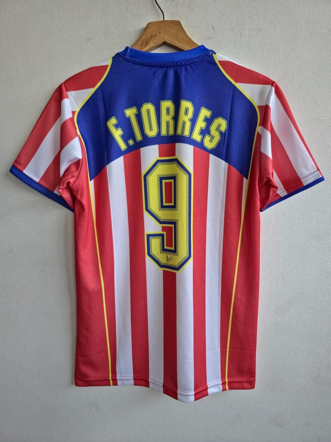 Atlético Madrid 2004-05 home (F.TORRES)            - View 2