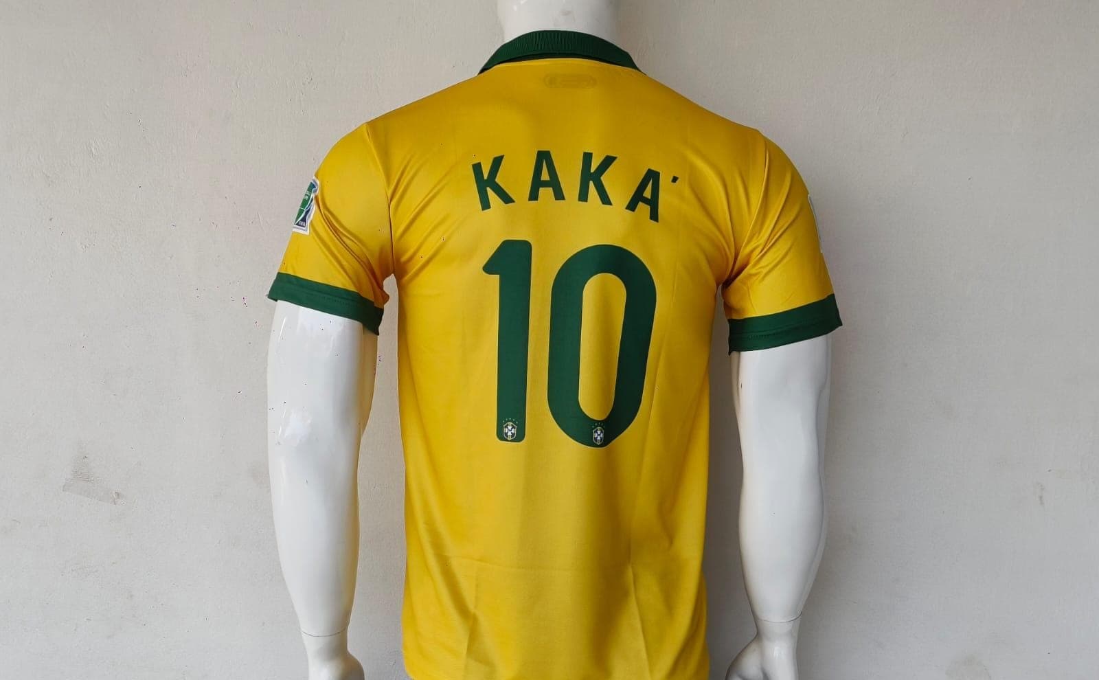 Brazil 2010-11 Home (KAKA) - View 2
