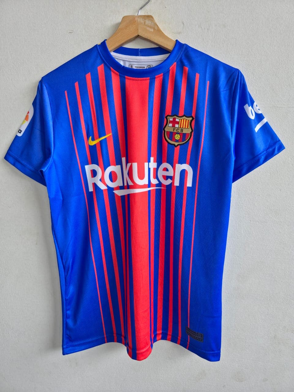FC Barcelona 2017/18 home (MESSI) - View 1