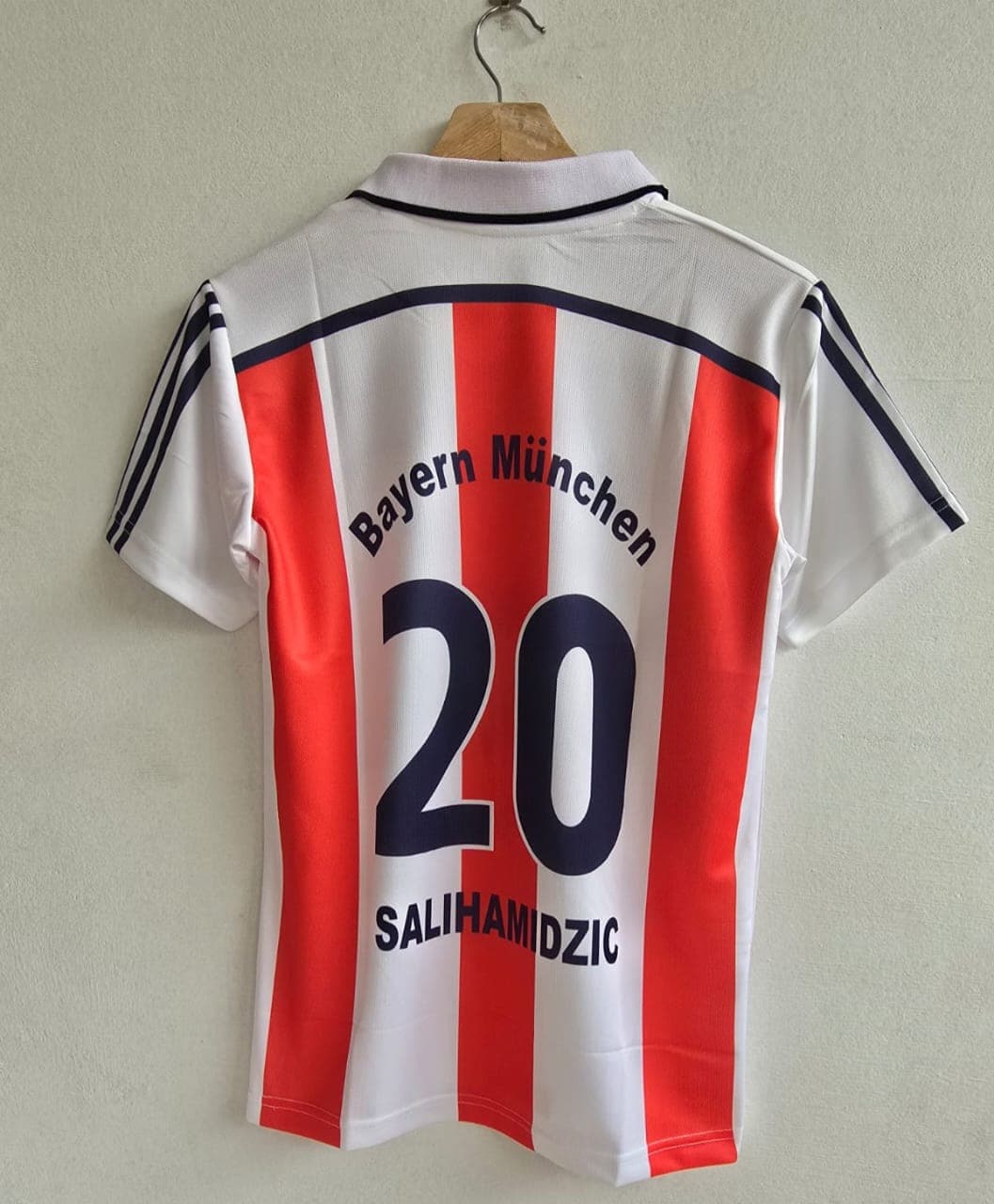 FC Bayern 2000-2002 away( SALIHAMIDZIC) - View 2
