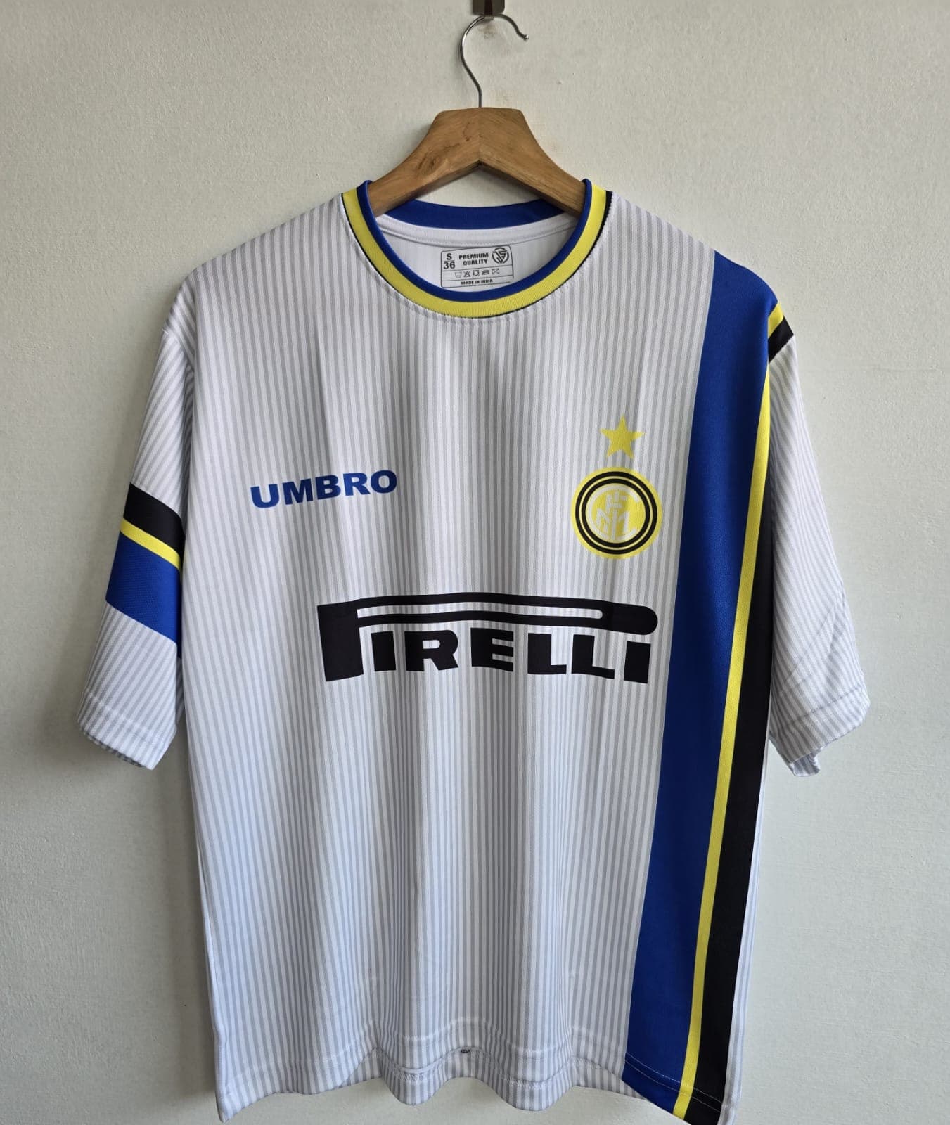 Inter Milan 1997-98 away (RONALDO)   - View 1