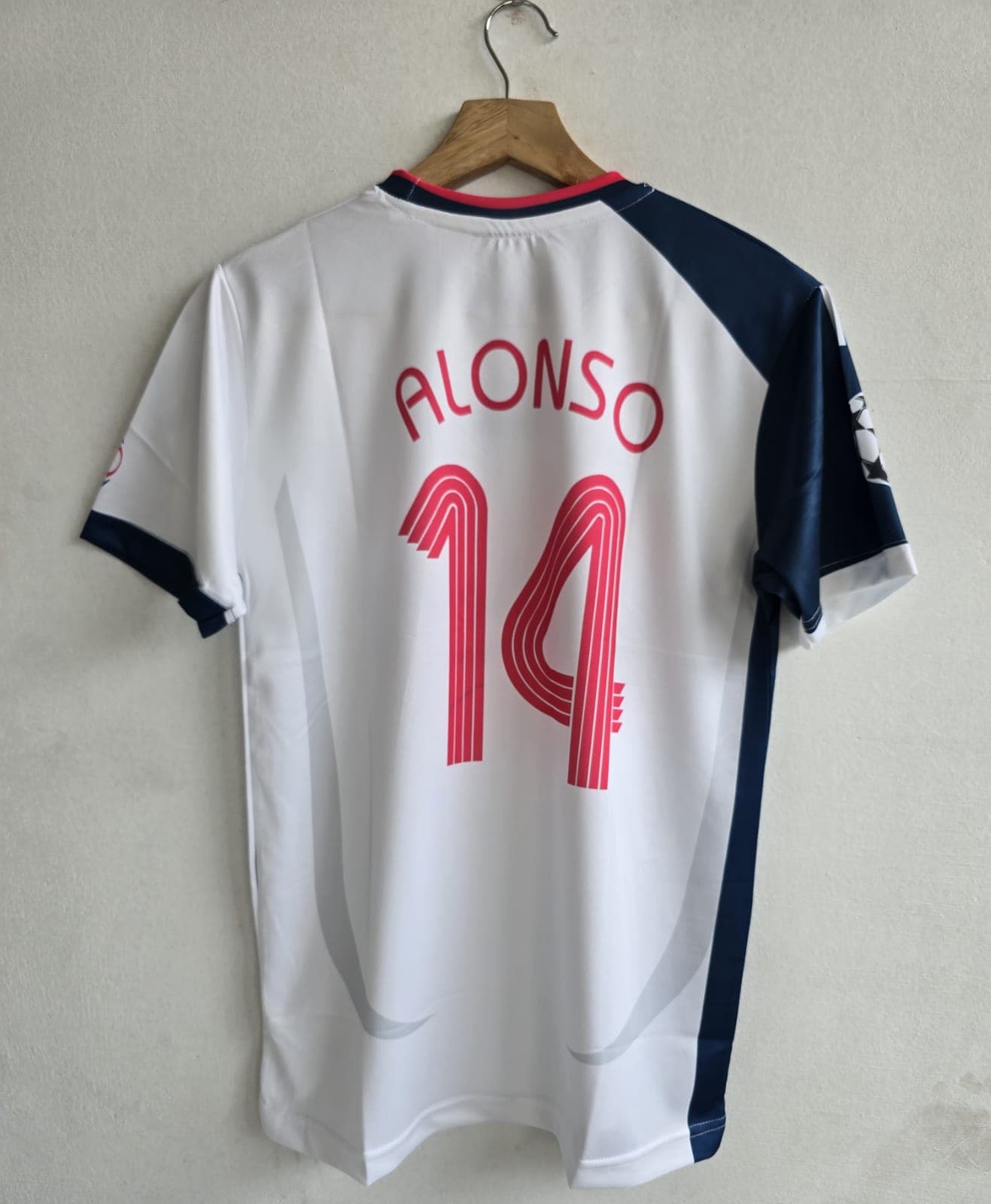 Liverpool F.C. 2006-07 away (ALONSO)    - View 2