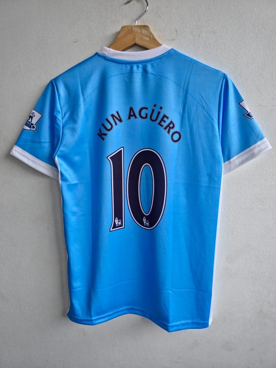 Man City  2015-16 home  (KUN AGUERO)           - View 2