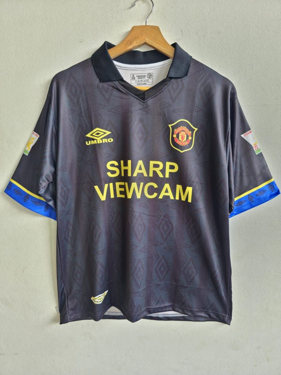 Man Utd 1993-95  (BECKHAM)       - View 1