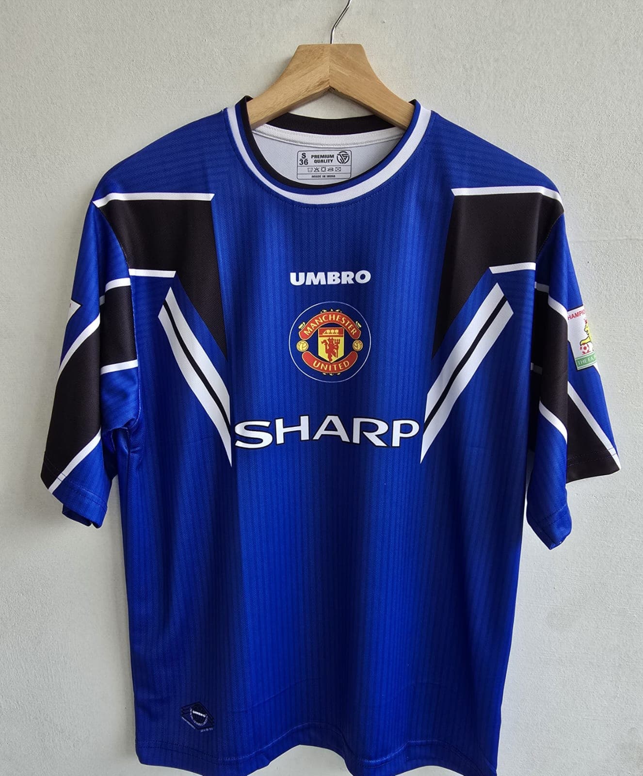 Man Utd 1996–98 third  - View 1