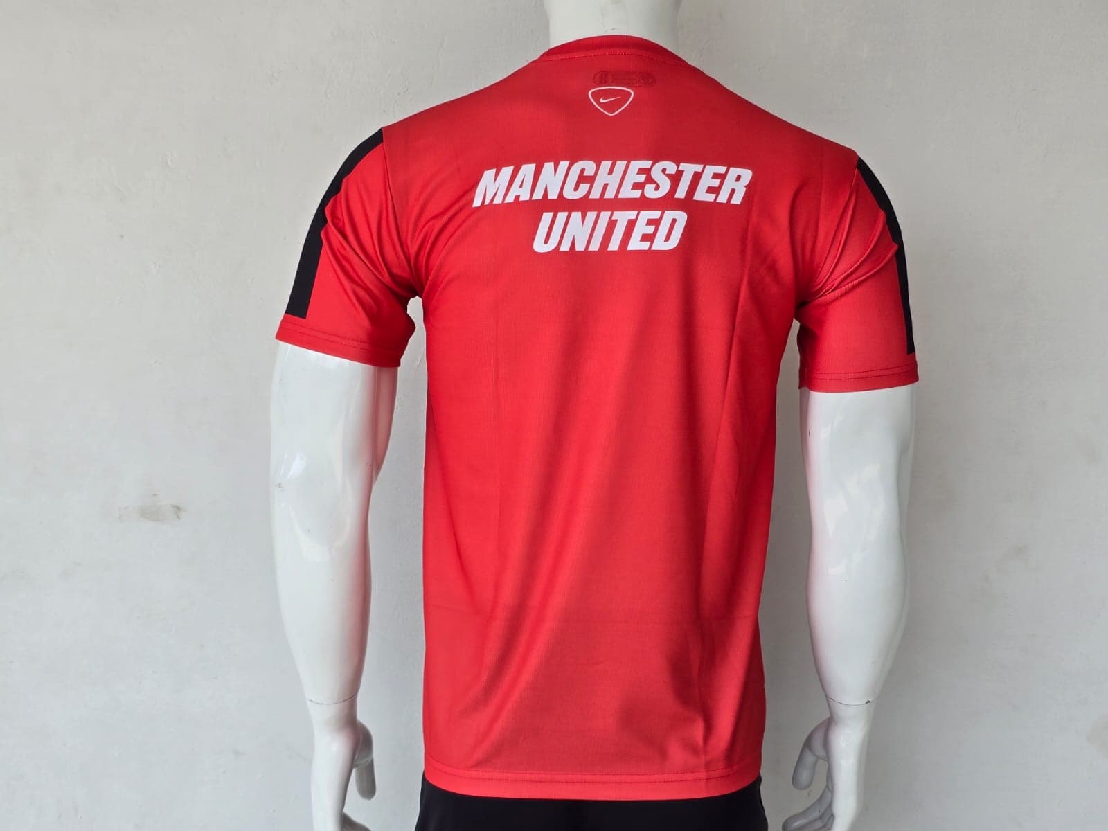 Man Utd 2014-15 Training Kit - View 2