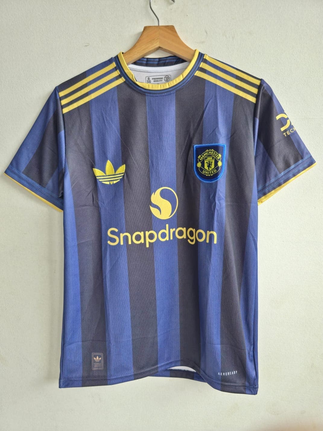 Man Utd 2025-26 third (EMBROIDERY)       - View 1