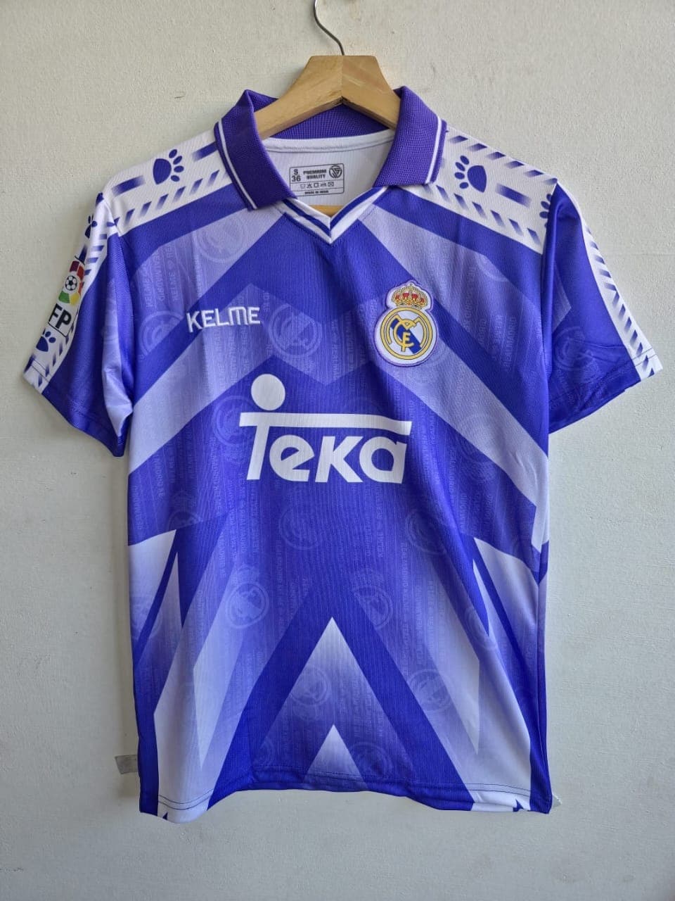 Real Madrid 1996-97 Away  (R.CARLOS)           - View 1