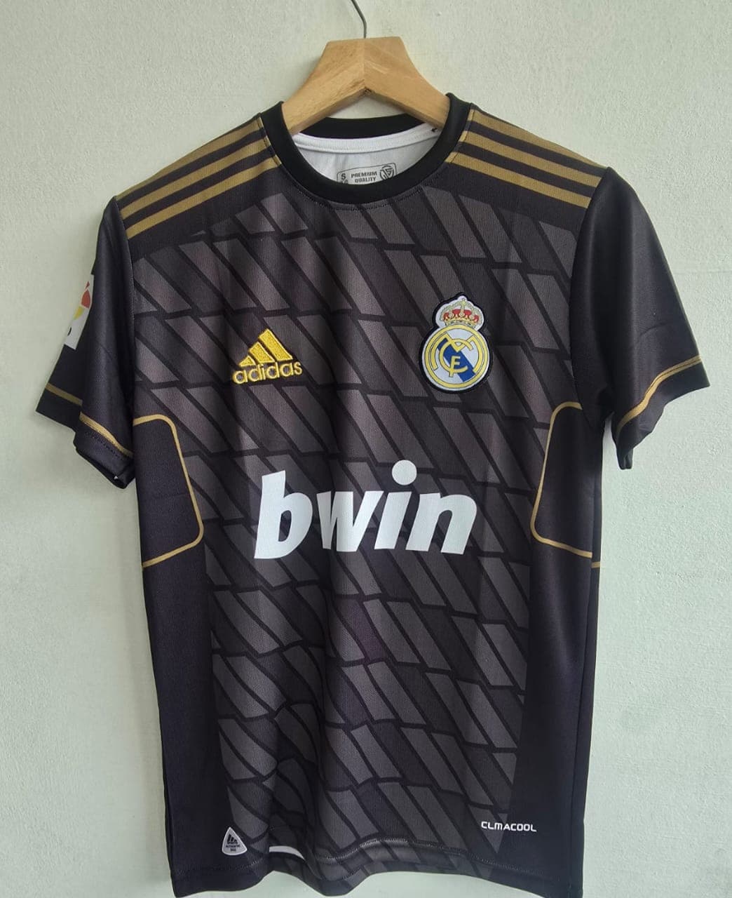 Real Madrid 2011-12 away (RONALDO) - View 1