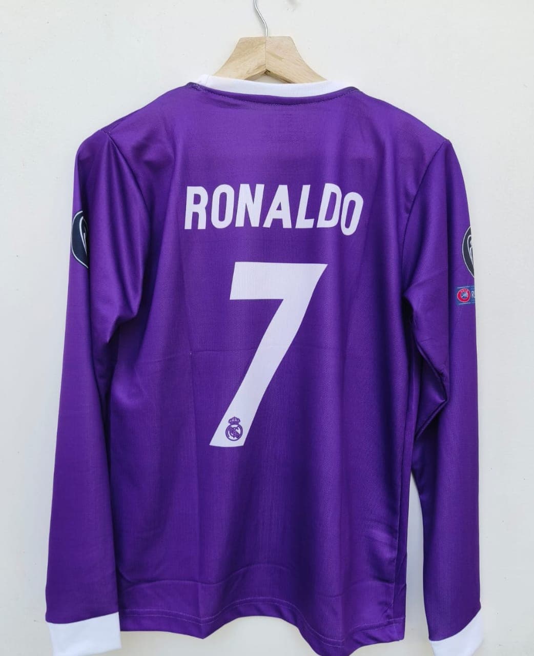 Real Madrid 2016-17 away  (RONALDO)     - View 2