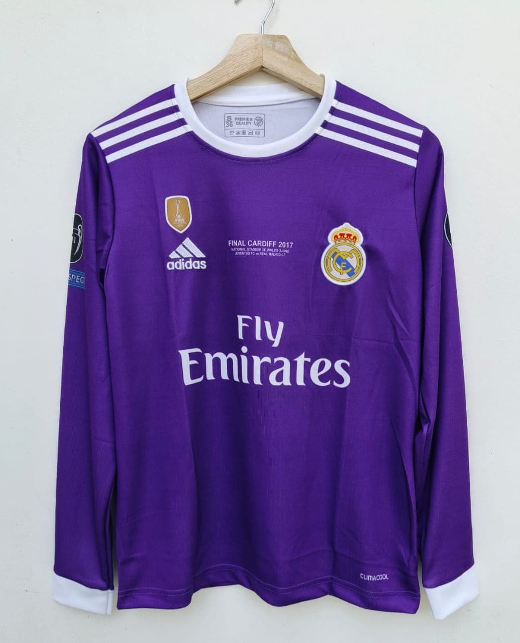 Real Madrid 2016-17 away  (RONALDO)     - View 1