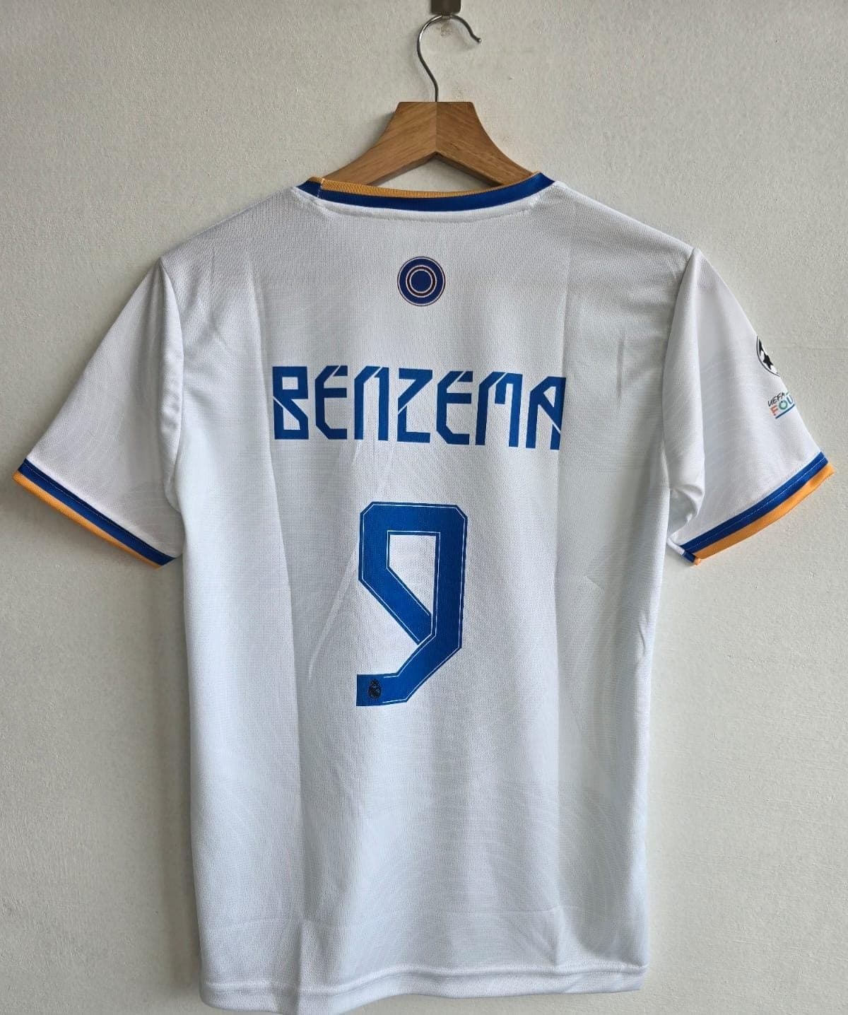 Real Madrid 2021-22 home (BENZEMA)            - View 2